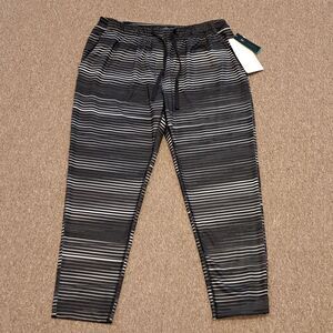 Lululemon Jet Crop Slim Womens 10 26" Luxtreme Blurry Belle Battleship Black NWT